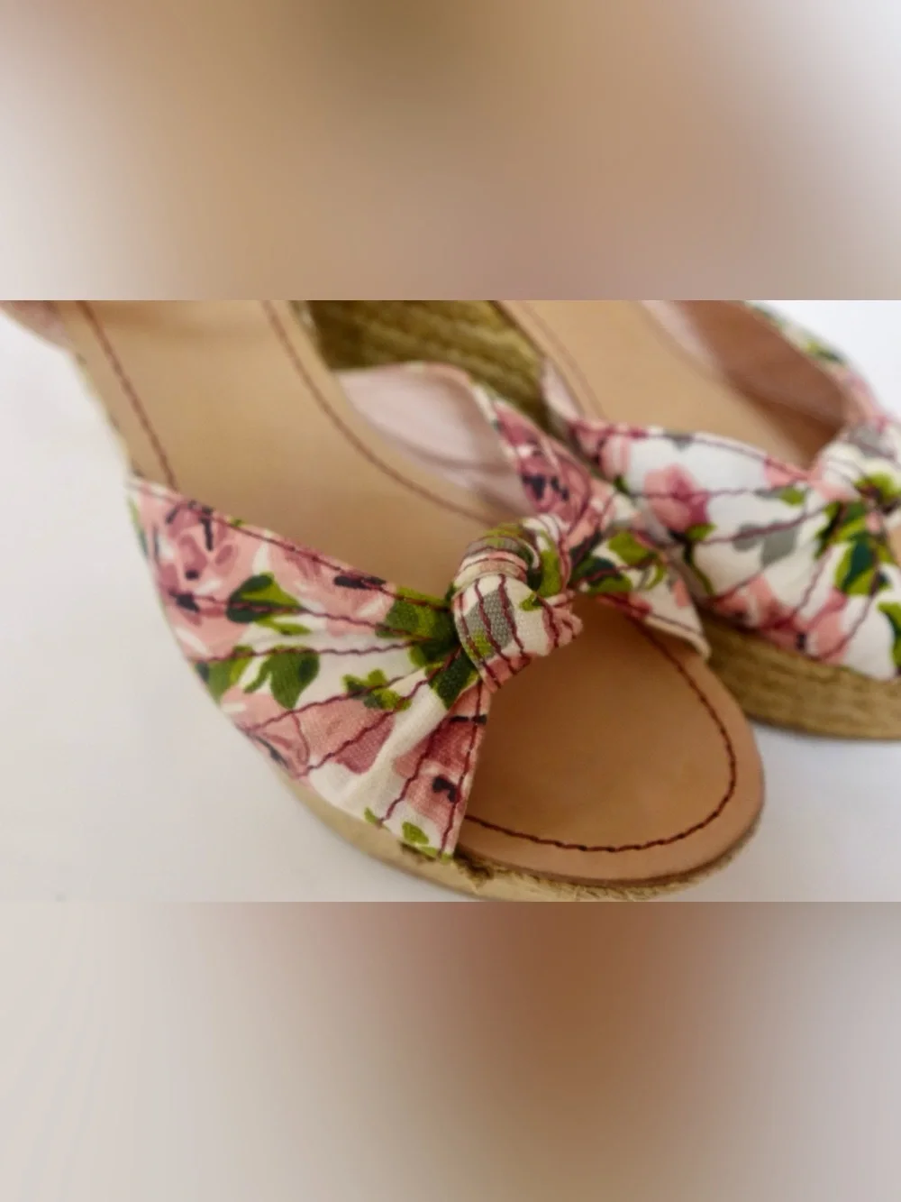 Betsey Johnson Floral Knot Pattty jute platform Wedge Sandals Pink & Green